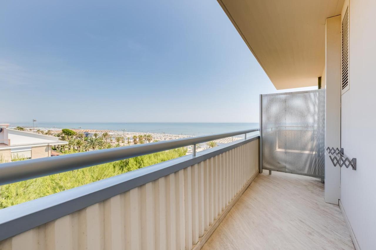 Hotel Europa Beach Village Джулианова Экстерьер фото