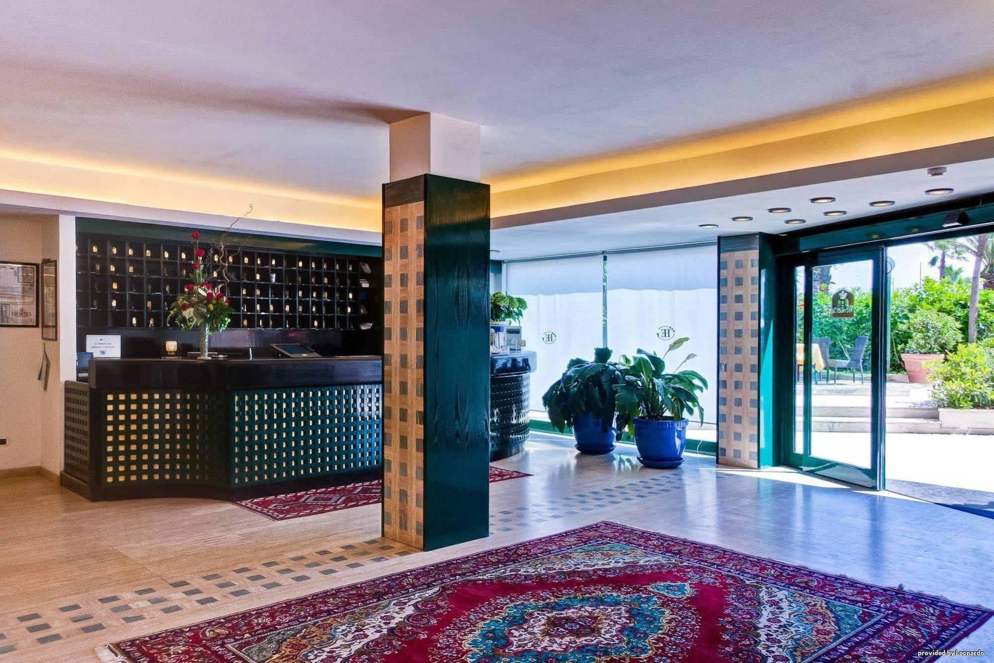Hotel Europa Beach Village Джулианова Экстерьер фото